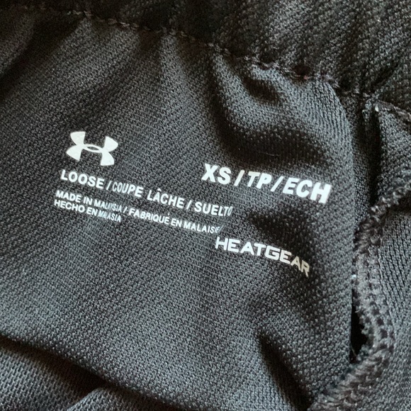 EUC Under Armour XS Matching Running Shorts & Sports Bra - Picture 3 of 9